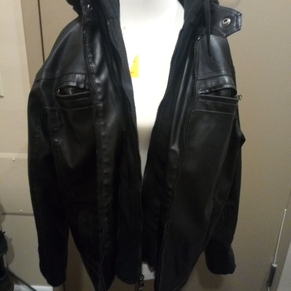 167) Maxxsel quality trademark outerwear men's hooded faux leather jacket